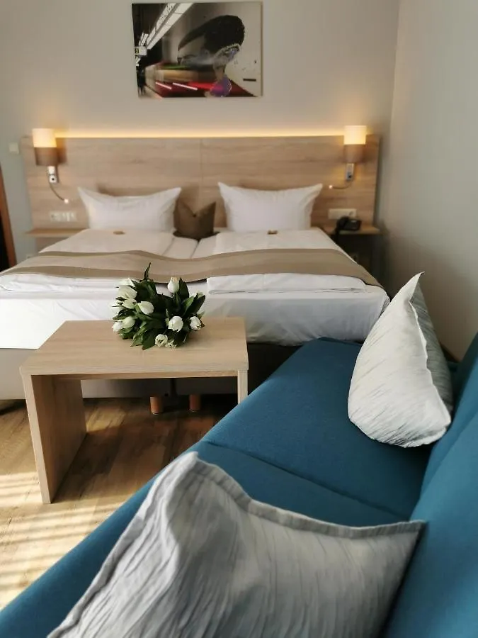 Hotel Cristal Nuremberg 3*,